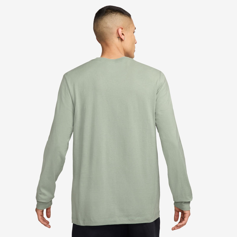 Men's Nike Sportswear Club Long Sleeve T-Shirt - 370 - JADE