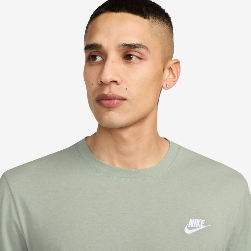 Men's Nike Sportswear Club Long Sleeve T-Shirt - 370 - JADE