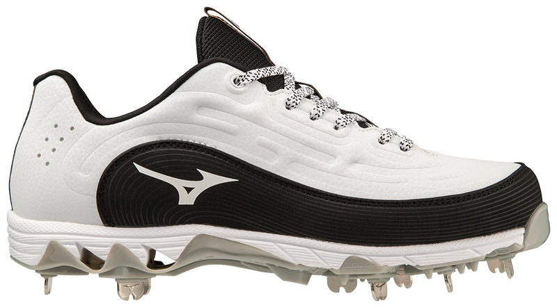 Women's Mizuno 9-Spike Swift 8 Softball Metal Cleat - 0090 - WHITE/BLACK