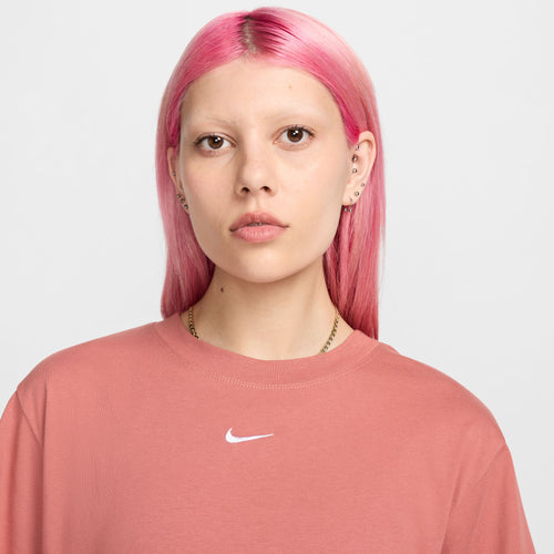 Women's Nike Essential T-Shirt - 634CANYO