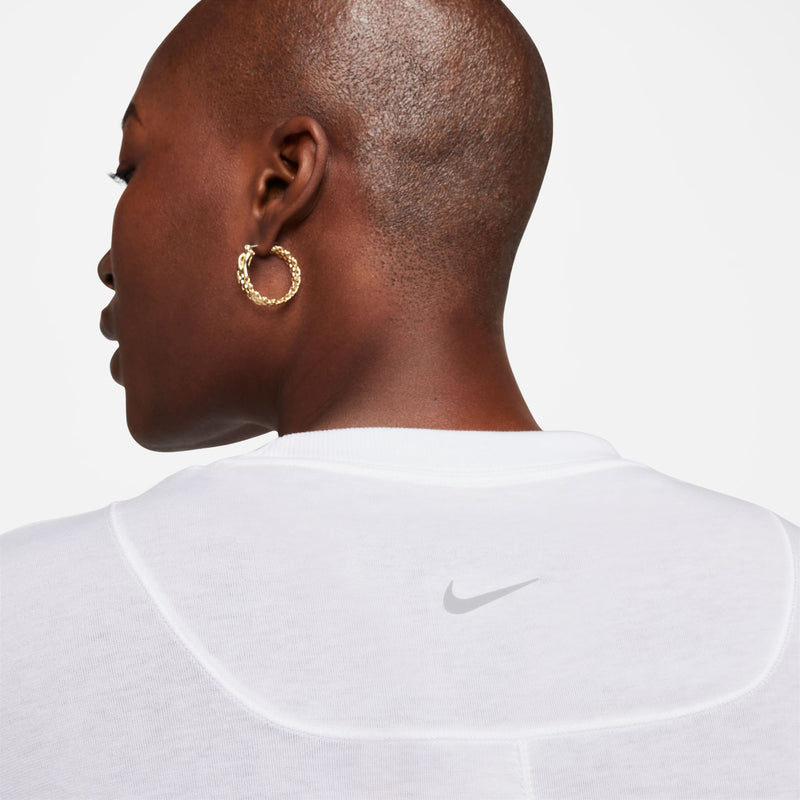 Women's Nike One Relaxed T-Shirt - 100 - WHITE/BLACK