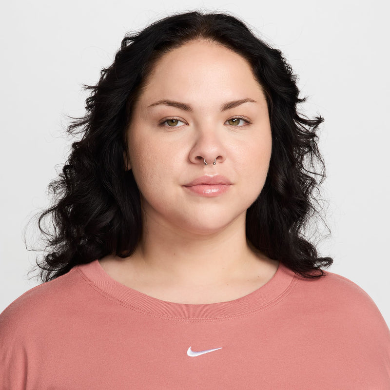 Women's Nike Plus Essential T-Shirt - 634CANYO